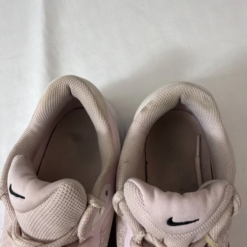 (GS) Nike Revolution 7 'Pink Foam‎ Black' US 6.5Y (FB7689-600) Or Women's Size 8
